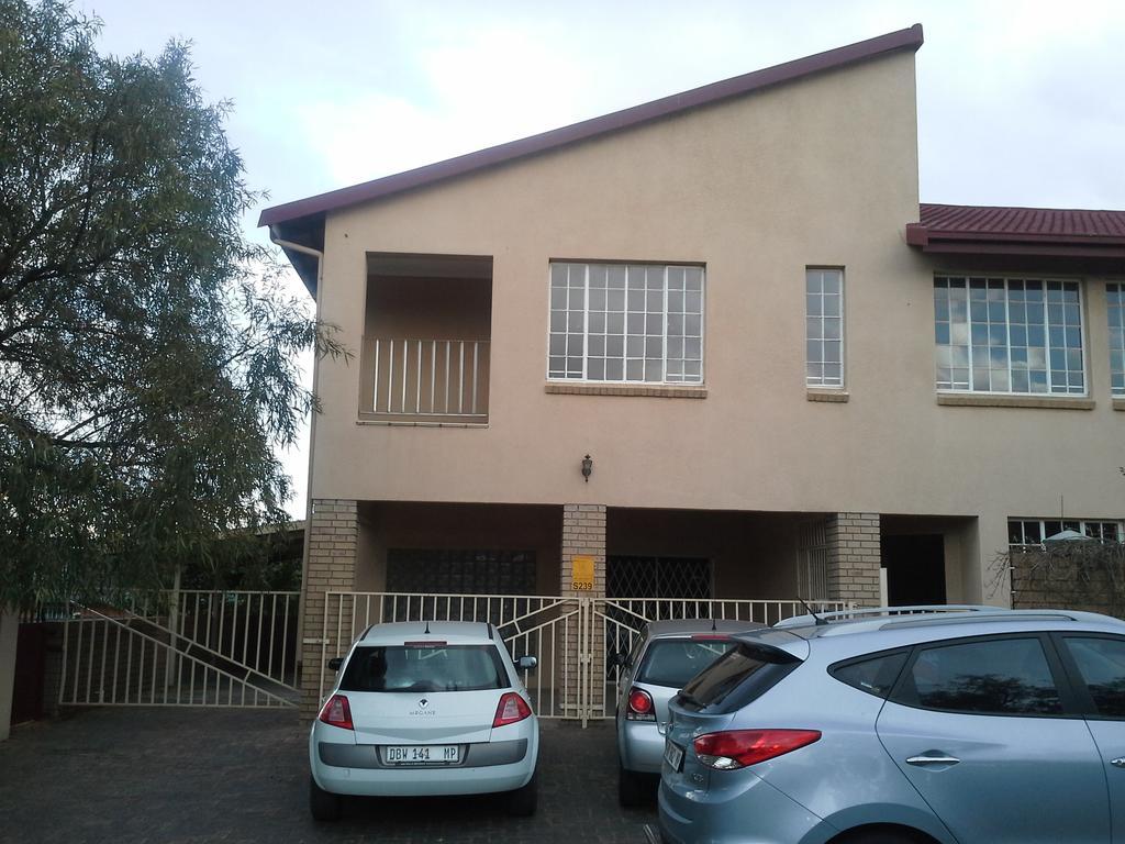 De Zevende Hemel Guesthouse Secunda Exterior photo